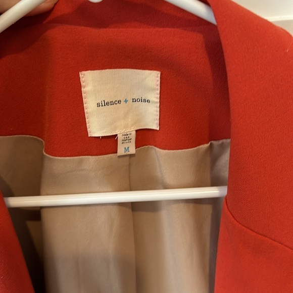 Silence & Noise- red blazer - Picture 2 of 5